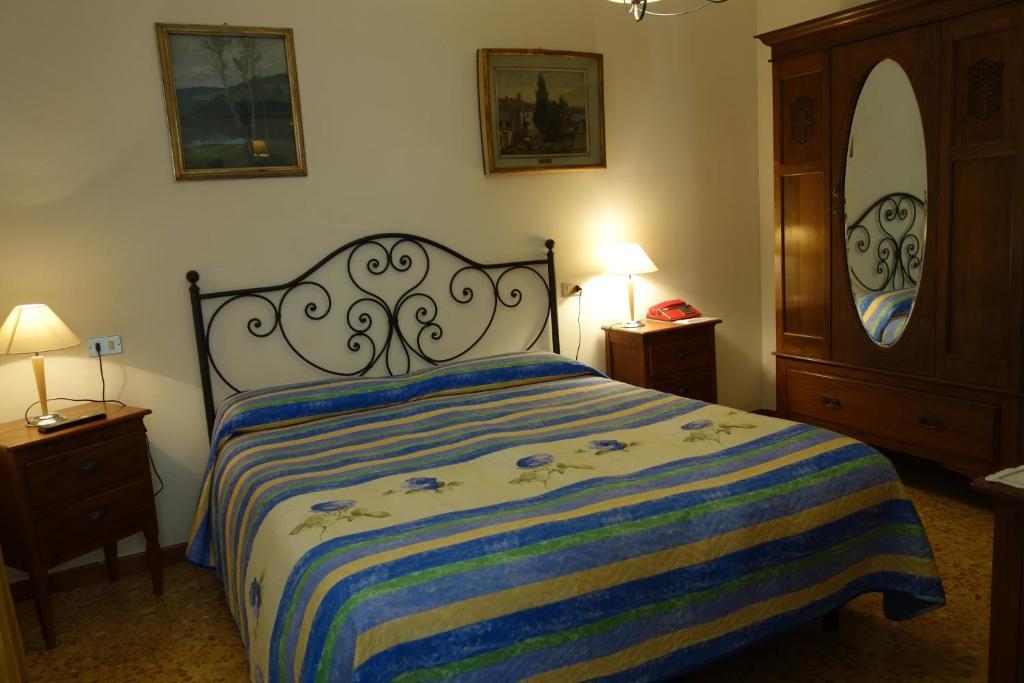 Hotel Roma Scanno Rum bild